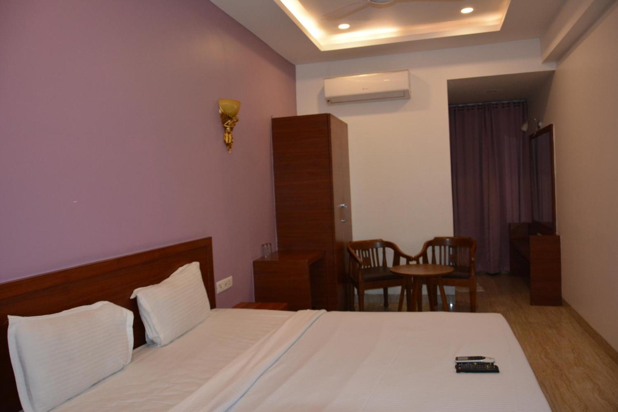 The Grand Neelam Hotel Raipur  Ngoại thất bức ảnh